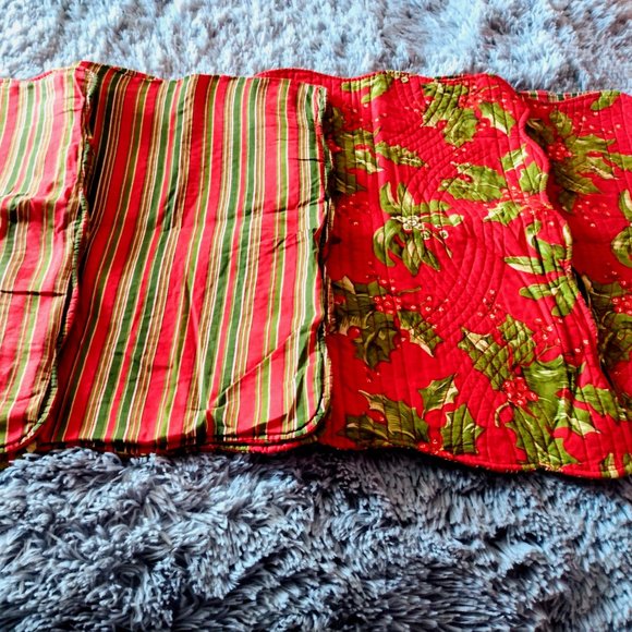 Holly Red Cotton Quilt Pillow Shams (Set Of 4) Queen Size - Picture 4 of 8